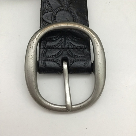 Fossil Black Flower Tooled Leather Belt - Picture 3 of 6